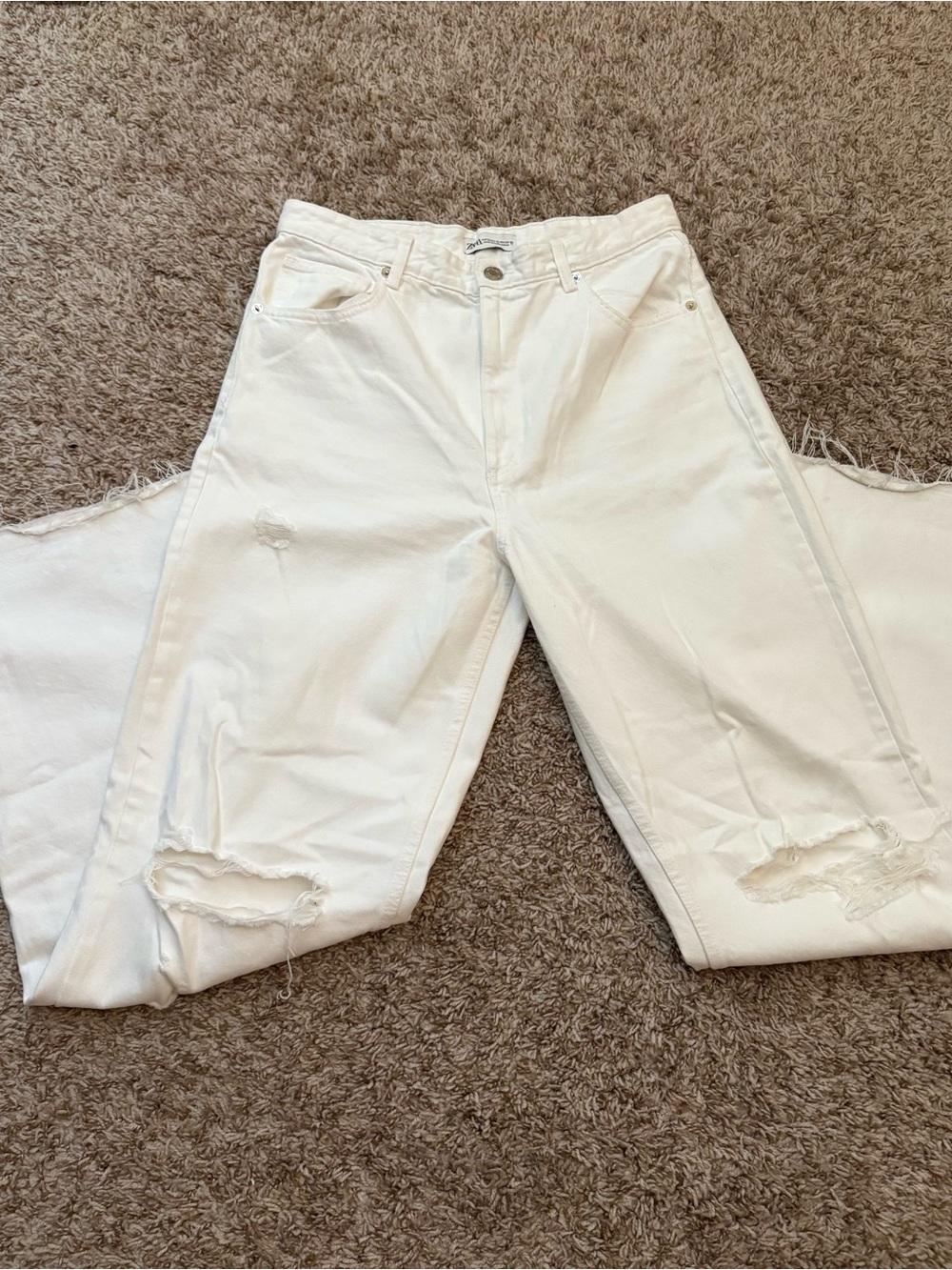 Zara White Distressed Women's Jeans High-Rise Fit